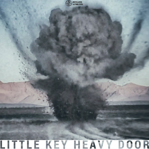 Little key, heavy door